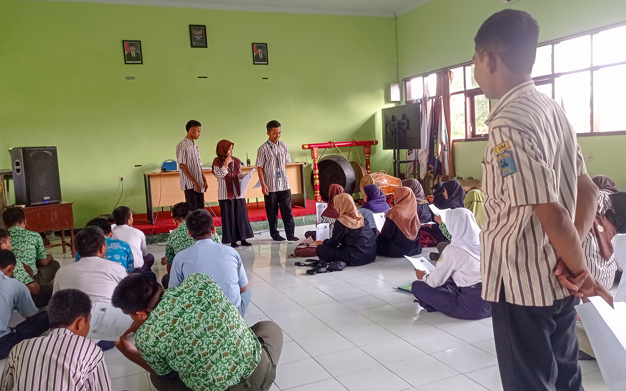 Pengambilan formulir dan tes wawancara